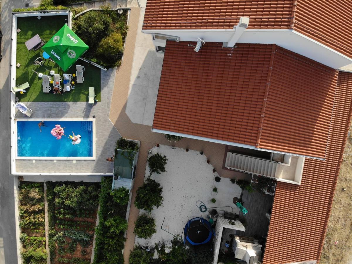 Villa Confido Luxury Apartment 01 돈지세케트 외부 사진