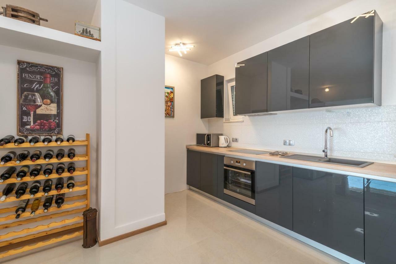 Villa Confido Luxury Apartment 01 돈지세케트 외부 사진