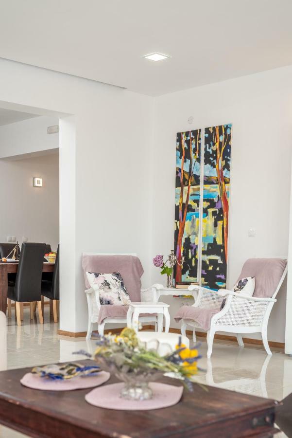 Villa Confido Luxury Apartment 01 돈지세케트 외부 사진