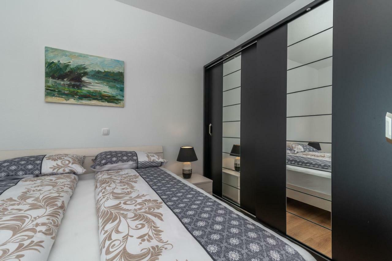 Villa Confido Luxury Apartment 01 돈지세케트 외부 사진