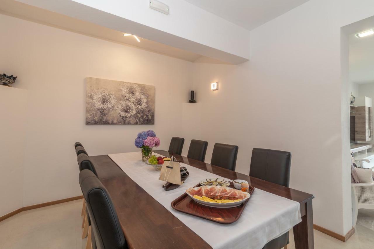 Villa Confido Luxury Apartment 01 돈지세케트 외부 사진
